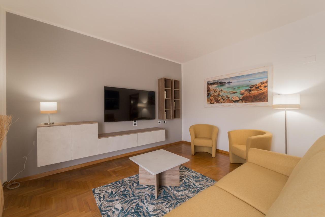 Angela Suite ปอร์โตแฟร์ราโย ภายนอก รูปภาพ